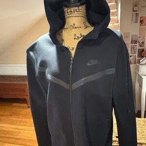 Nike Tech Men's Black Hooded Jacket